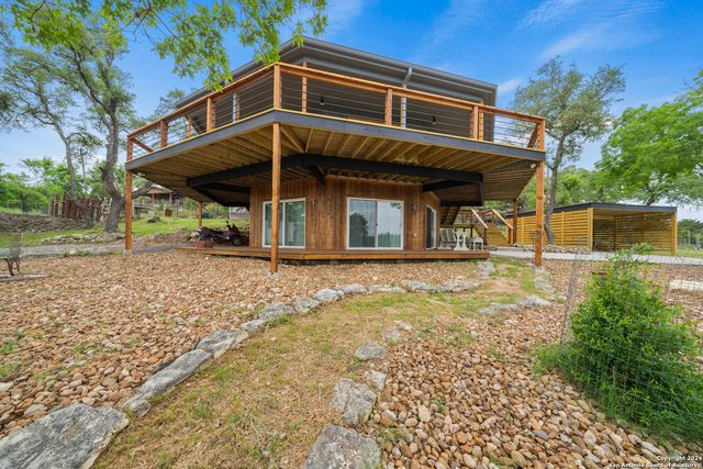 665 LAKE FRST, Canyon Lake, TX 78133