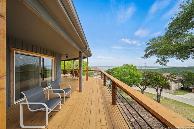 665 LAKE FRST, Canyon Lake, TX 78133