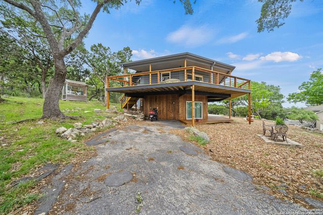 665 LAKE FRST, Canyon Lake, TX 78133
