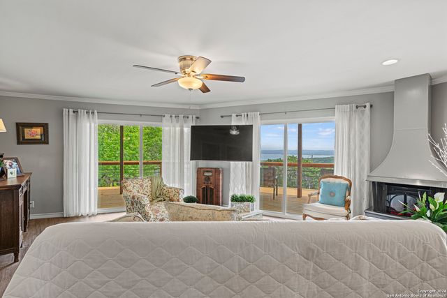 665 LAKE FRST, Canyon Lake, TX 78133