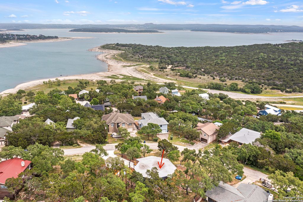 665 LAKE FRST, Canyon Lake, TX 78133