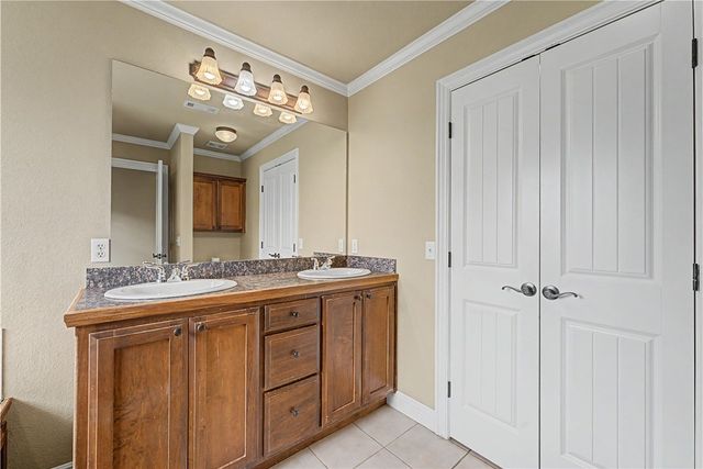198 Alexandra Loop, Elkins, AR 72727