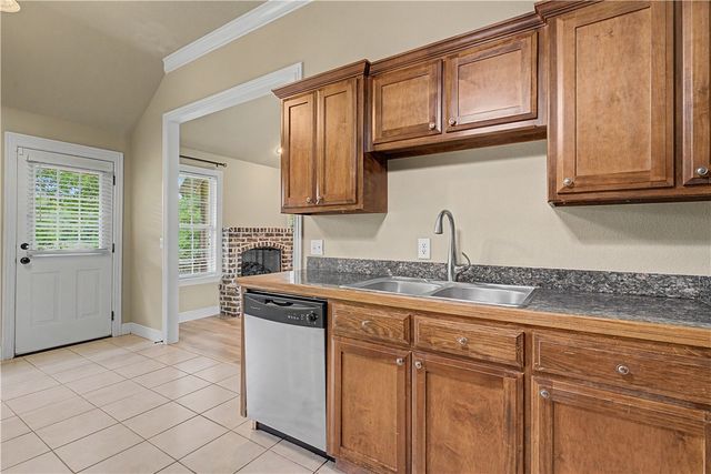 198 Alexandra Loop, Elkins, AR 72727