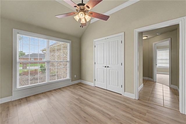 198 Alexandra Loop, Elkins, AR 72727