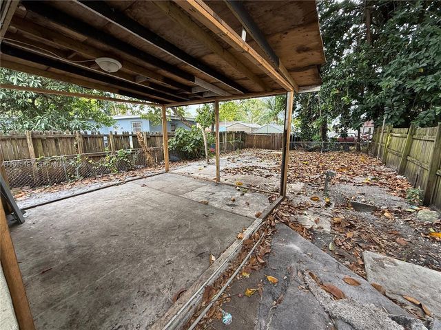 8203 NW 5th Ct 8203, Miami, FL 33150