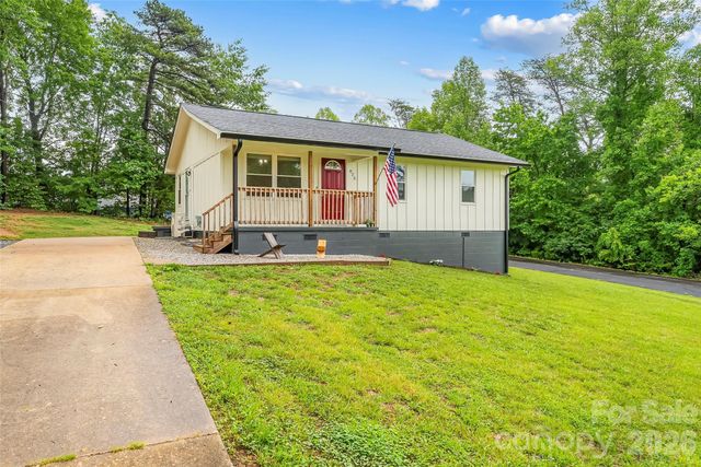 825 S Creek Road, Nebo, NC 28761