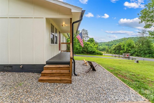825 S Creek Road, Nebo, NC 28761