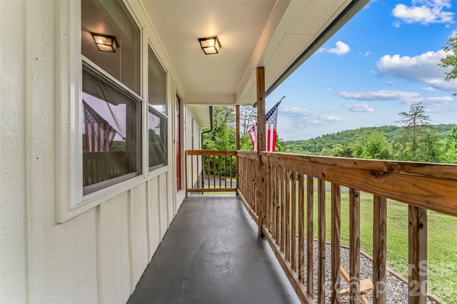 825 S Creek Road, Nebo, NC 28761
