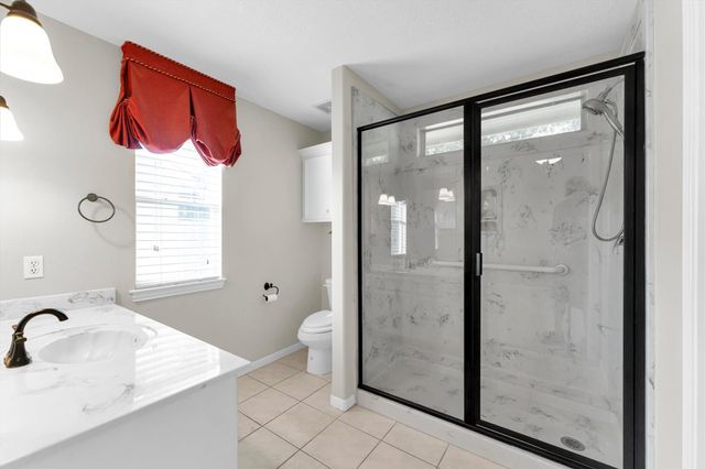 135 Snug Harbor Drive, Conroe, TX 77356