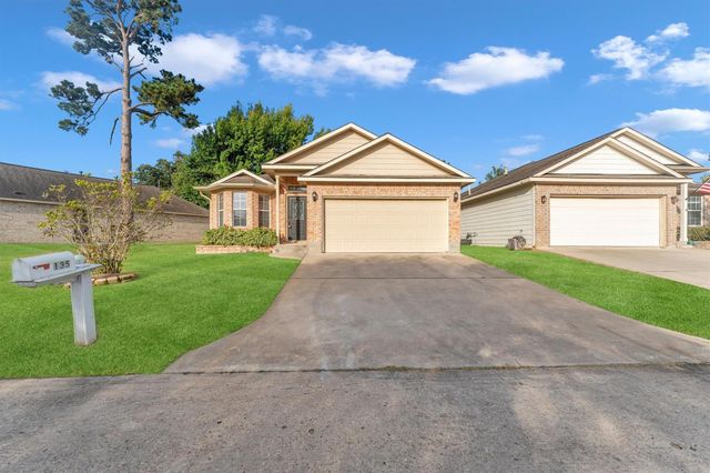 135 Snug Harbor Drive, Conroe, TX 77356