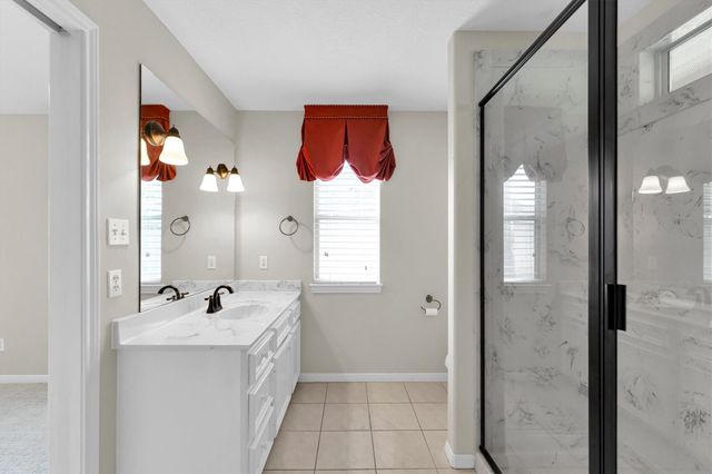 135 Snug Harbor Drive, Conroe, TX 77356