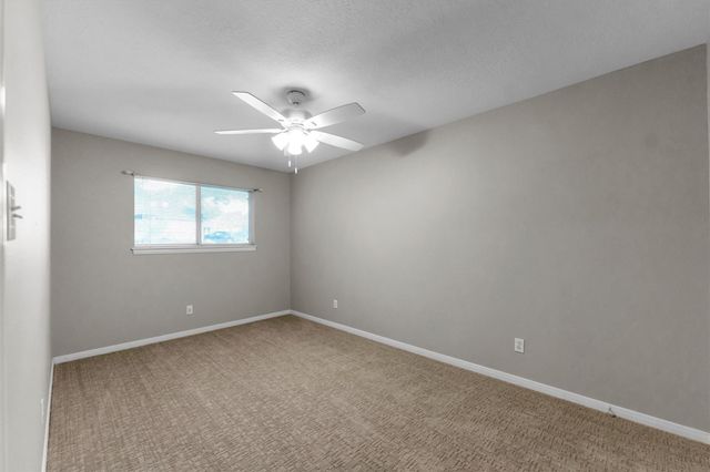135 Snug Harbor Drive, Conroe, TX 77356