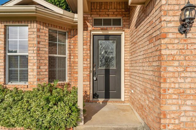 135 Snug Harbor Drive, Conroe, TX 77356