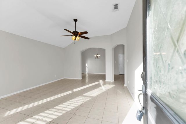 135 Snug Harbor Drive, Conroe, TX 77356