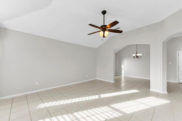 135 Snug Harbor Drive, Conroe, TX 77356