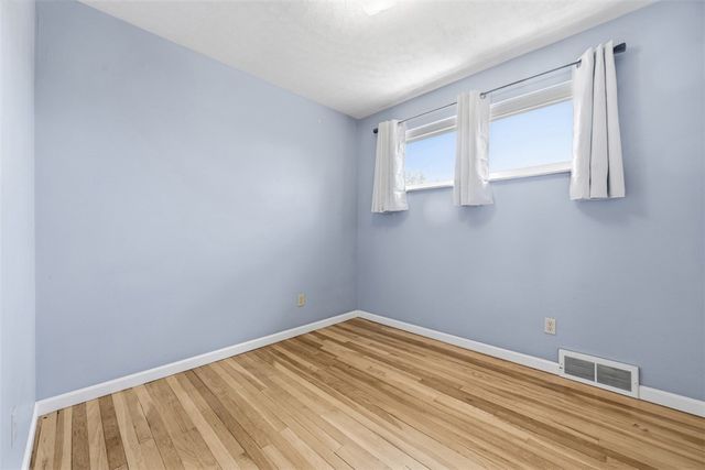 12000 Lee Dr, North Huntingdon, PA 15642