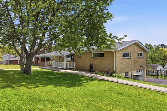 12000 Lee Dr, North Huntingdon, PA 15642
