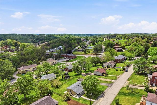 12000 Lee Dr, North Huntingdon, PA 15642
