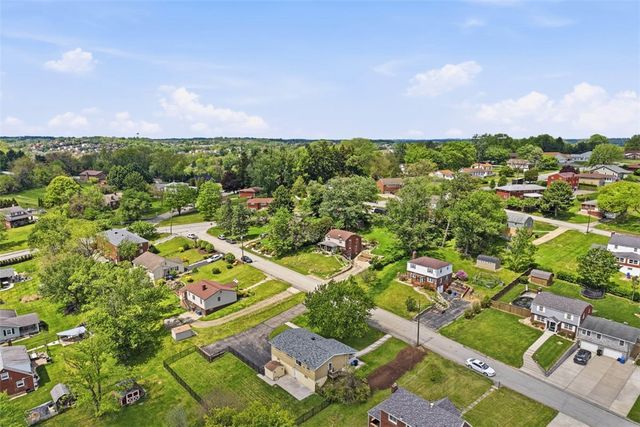 12000 Lee Dr, North Huntingdon, PA 15642