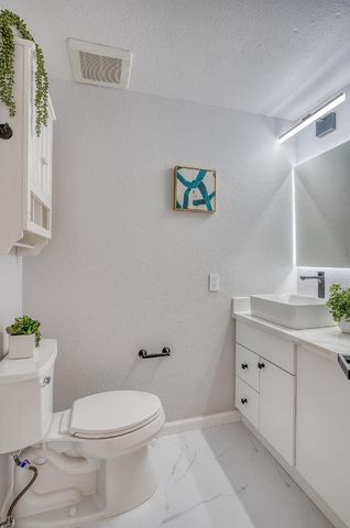 227 Ada Avenue B, Mountain View, CA 94043