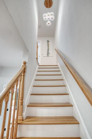 227 Ada Avenue B, Mountain View, CA 94043