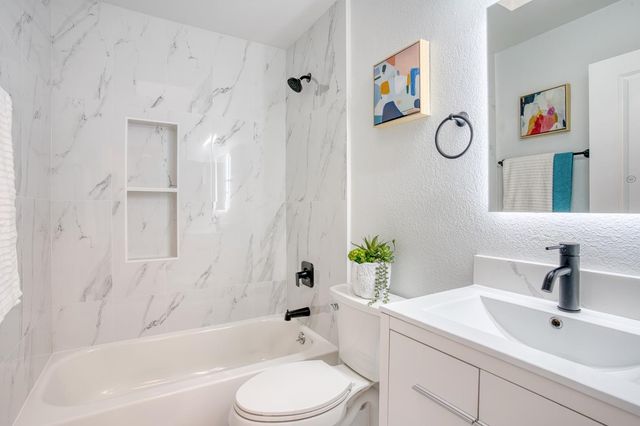 227 Ada Avenue B, Mountain View, CA 94043