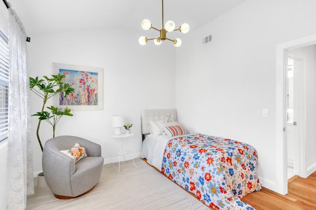 227 Ada Avenue B, Mountain View, CA 94043