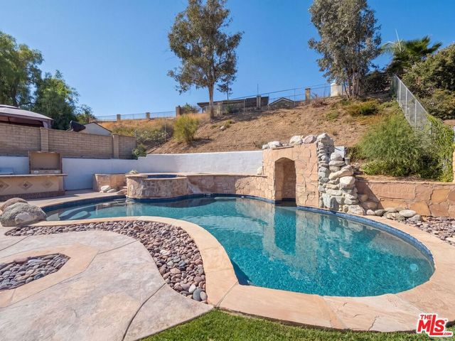 20021 Kent Lane, Santa Clarita, CA 91351