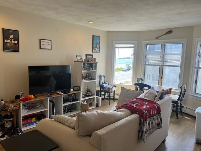 56 Humphrey Street 04-1, Swampscott, MA 01907