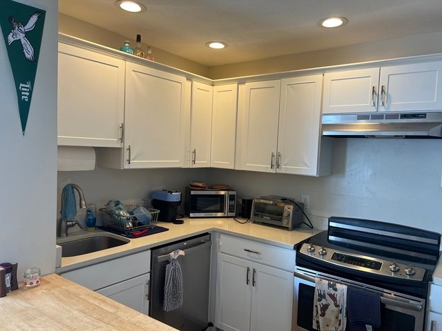 56 Humphrey Street 04-1, Swampscott, MA 01907