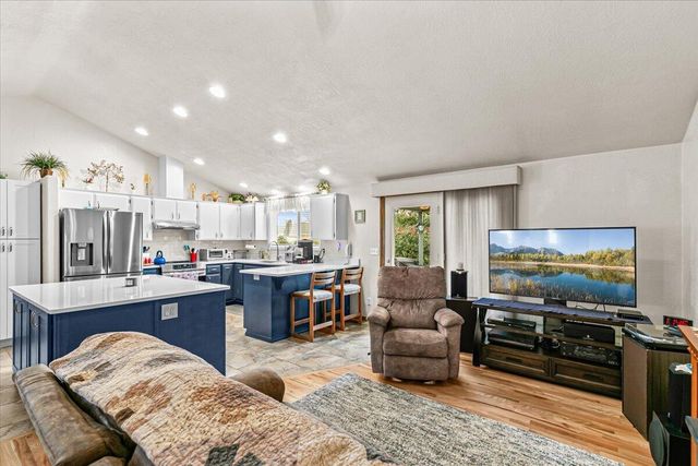 1258 Joshua Court, Central Point, OR 97502