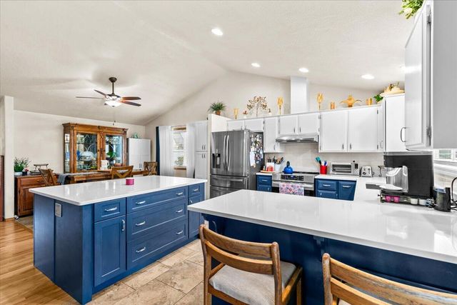 1258 Joshua Court, Central Point, OR 97502