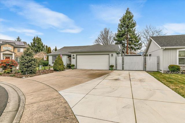1258 Joshua Court, Central Point, OR 97502