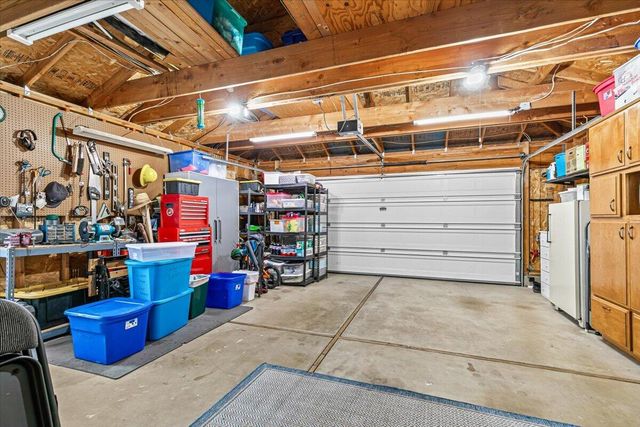 1258 Joshua Court, Central Point, OR 97502