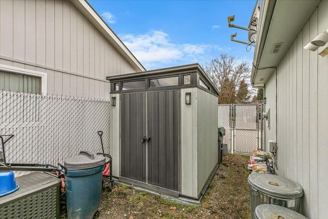 1258 Joshua Court, Central Point, OR 97502