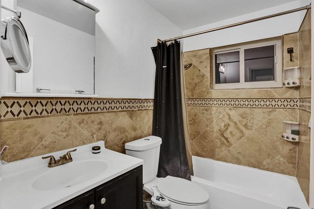 600 NE 7TH Avenue 8, Fort Lauderdale, FL 33304