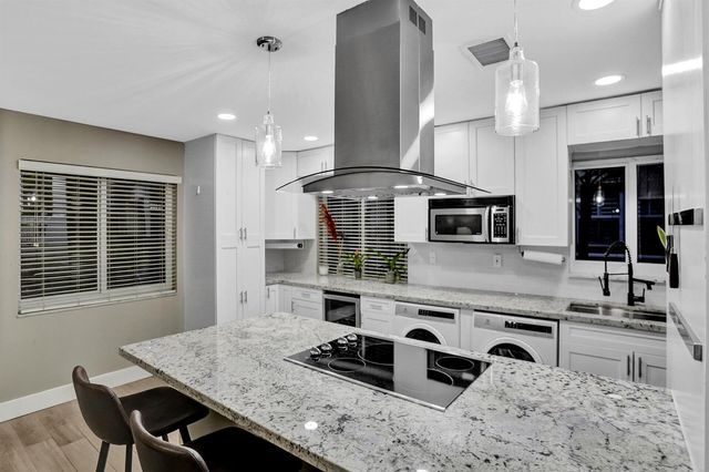 600 NE 7TH Avenue 8, Fort Lauderdale, FL 33304
