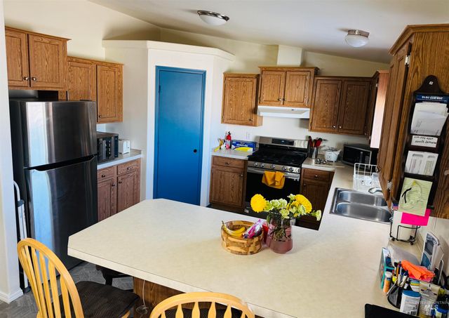 1535 Windmere Dr., Mountain Home, ID 83647