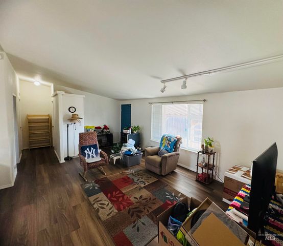 1535 Windmere Dr., Mountain Home, ID 83647