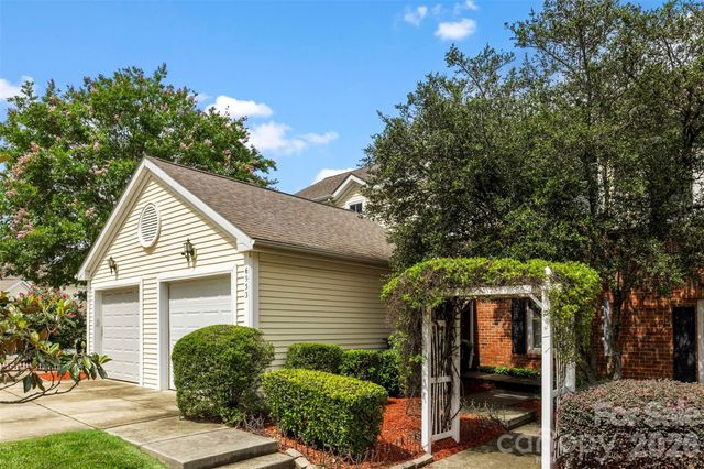 6953 Misty Pine Lane, Charlotte, NC 28217