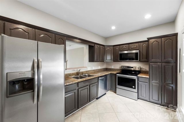 6953 Misty Pine Lane, Charlotte, NC 28217