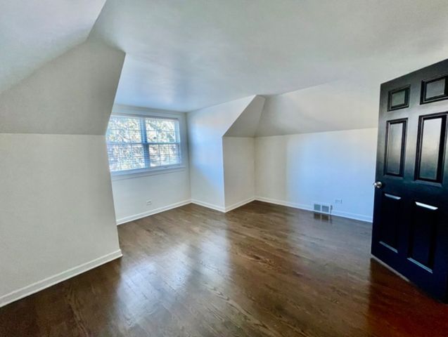 3701 W North Shore Avenue, Lincolnwood, IL 60712