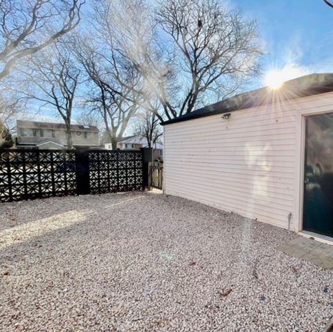 3701 W North Shore Avenue, Lincolnwood, IL 60712