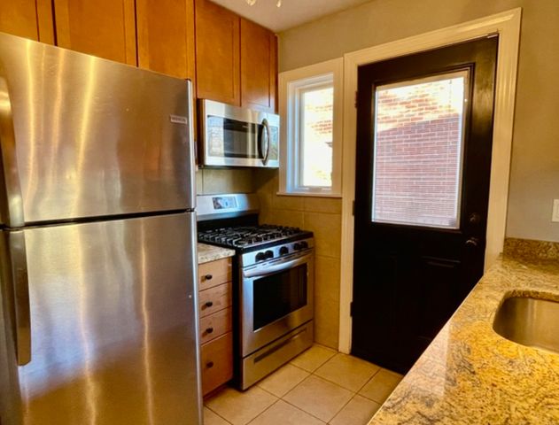 3701 W North Shore Avenue, Lincolnwood, IL 60712