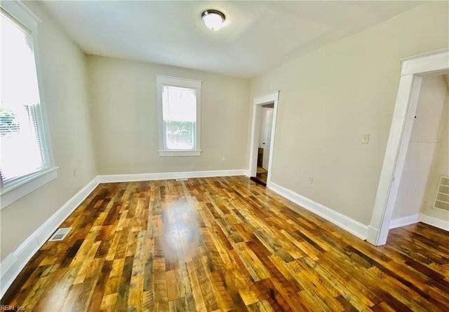 1034 W 35th ST, Norfolk, VA 23508