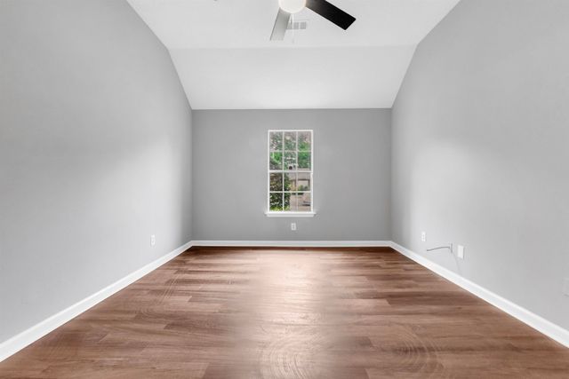 2568 PARKVIEW DR, Memphis, TN 38128