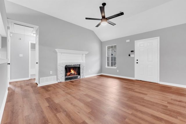 2568 PARKVIEW DR, Memphis, TN 38128