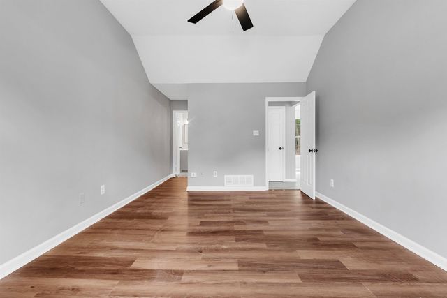 2568 PARKVIEW DR, Memphis, TN 38128