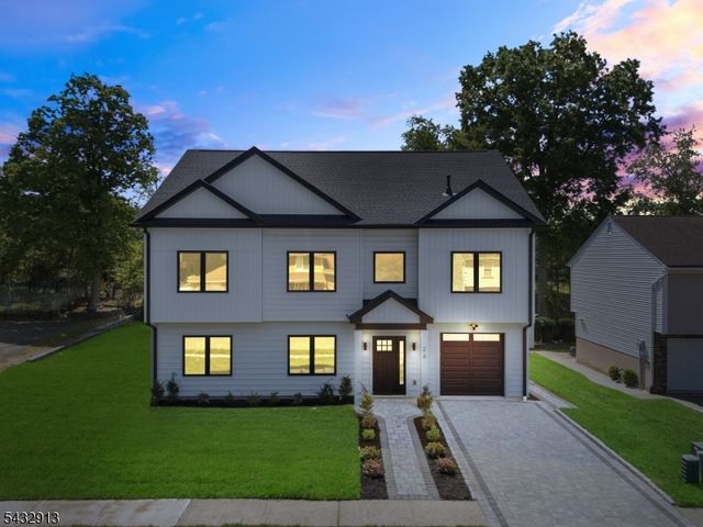 24 Richard Scott Ct, Haledon Boro, NJ 07508