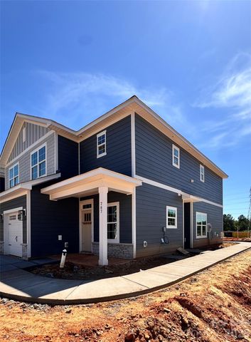 707 Pinecone Drive 25, Gastonia, NC 28056